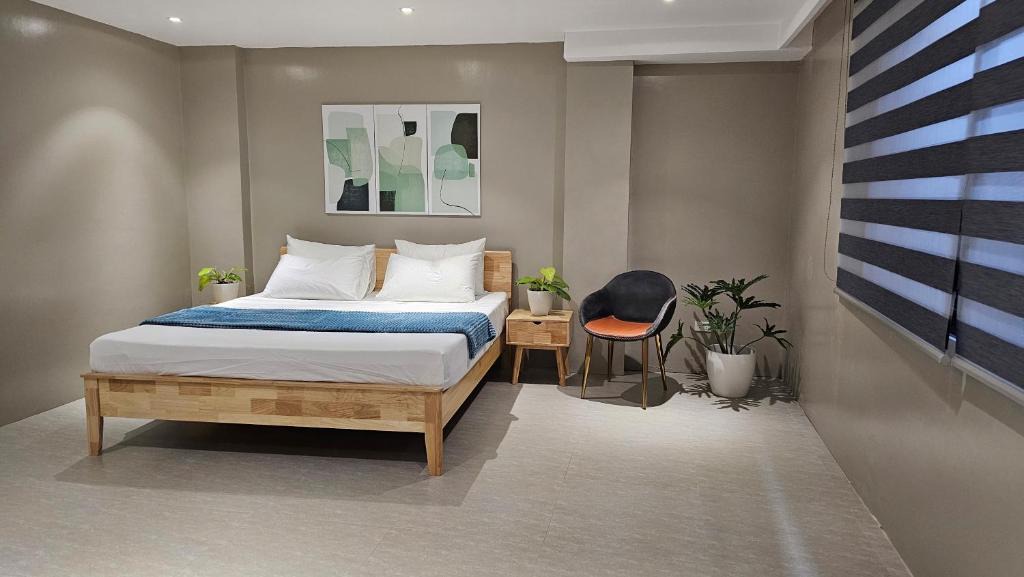 Legazpi Apartment | Spacious 5-bedroom, 4-bath townhouse in Legazpi City