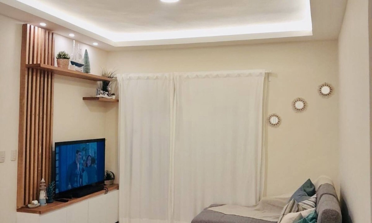 Los Melones Apartment | Spacious Coastal 2bed & 1 bath beach condo 5min walk to beach and restaurants.