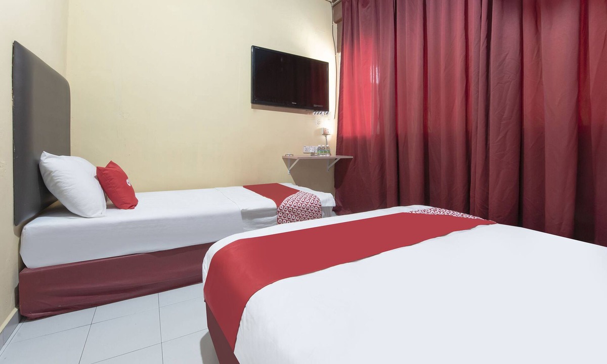 Daerah Kulai Hotel | Spot On 90305 Hen Hen Hotel