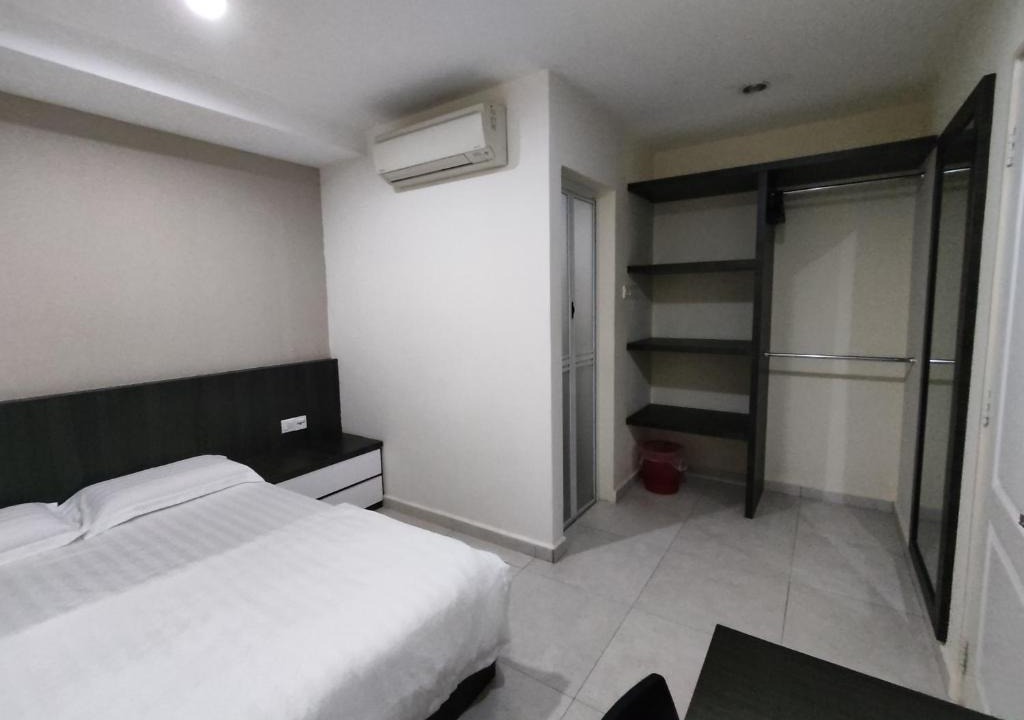 Kampung Tebing Rabak Hotel | Star Bay Hotel