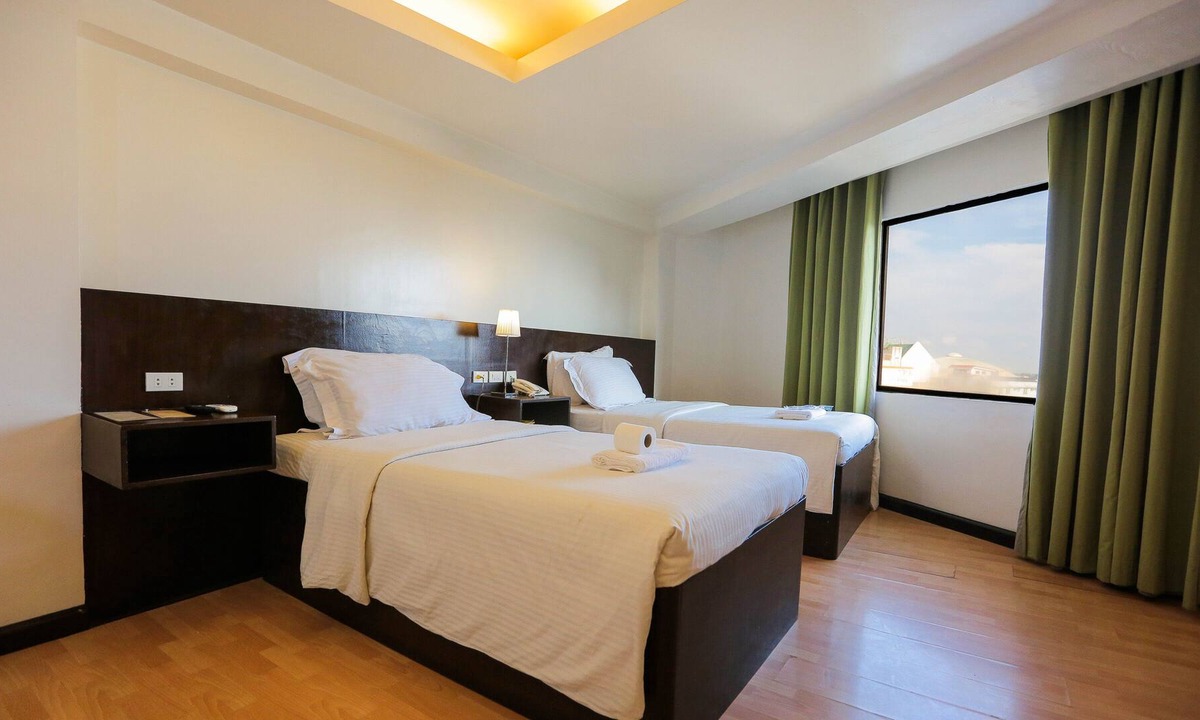 Naga Hotel | Starview Plaza Hotel
