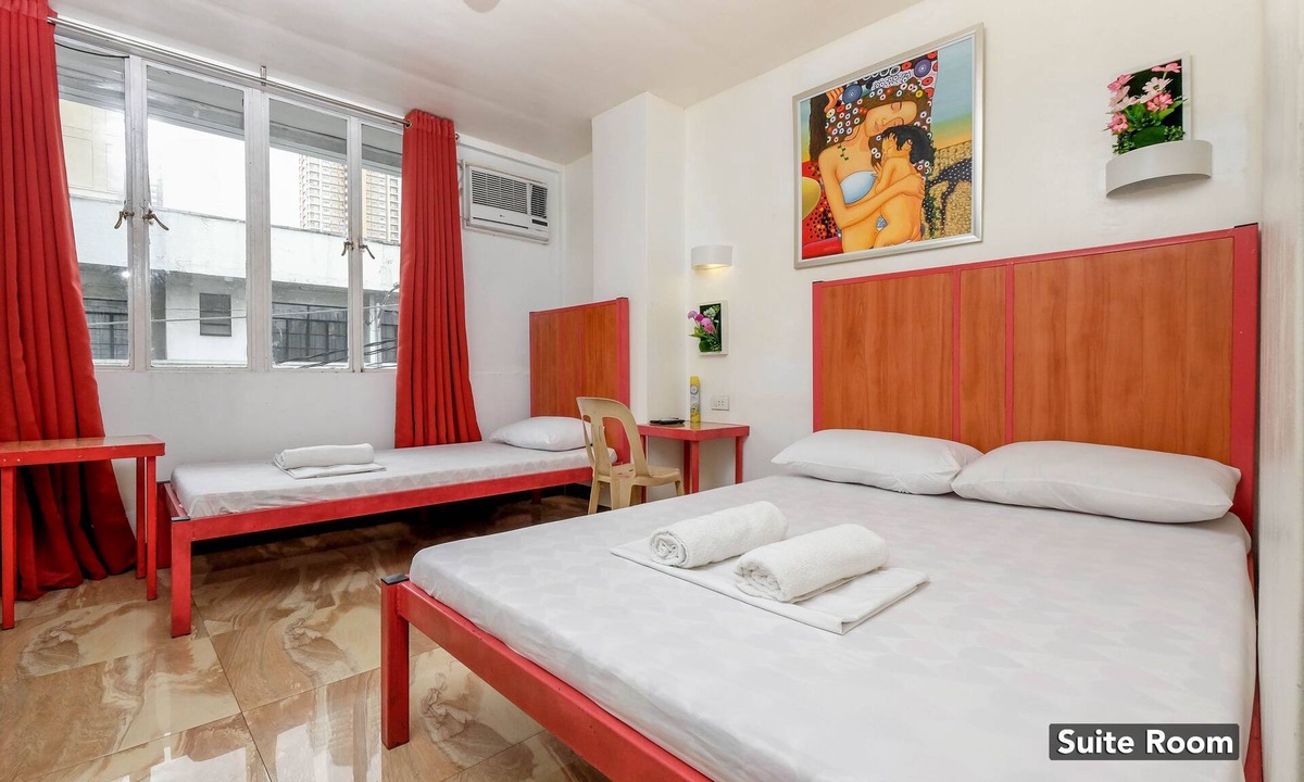 Ermita Night District Hostel | Stay Malate Hostel