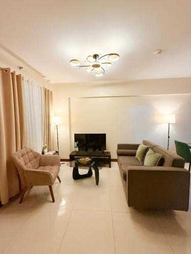 Ususan Apartment | Staycacia Haven 2BR w Parking & Balcony Acacia Estates Taguig Condo