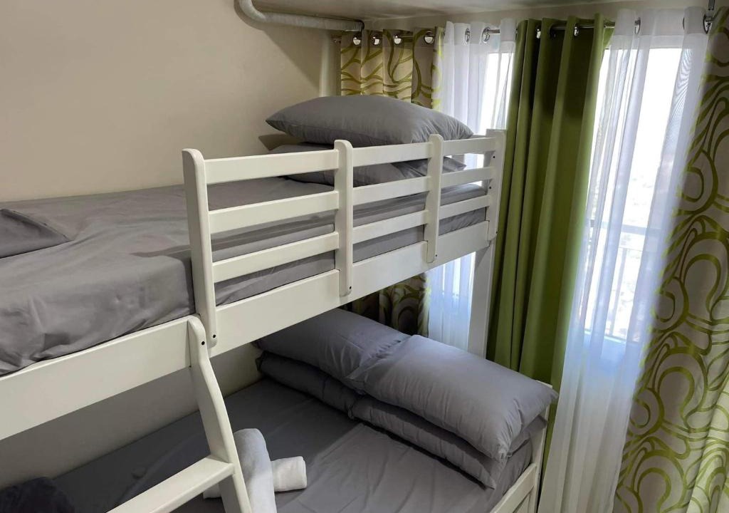 Malate Apartment | Staycation Taft Ave DLSU Green Res by darpm