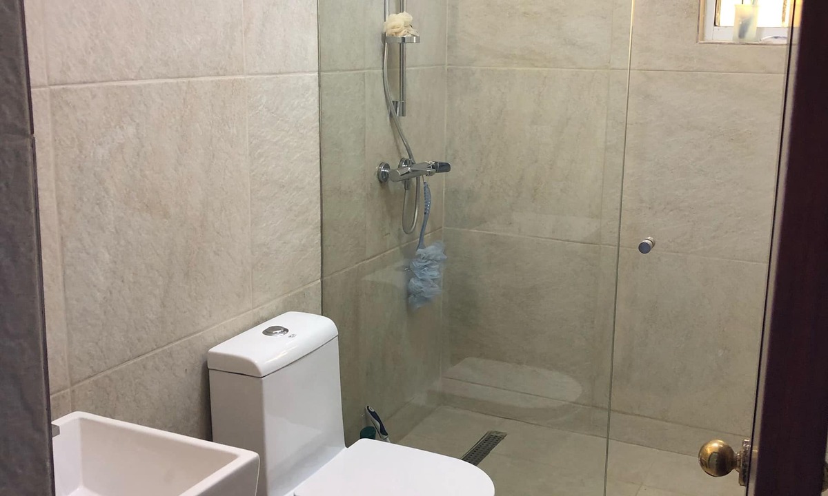 Playa Bibijagua Apartment | Steps away from the beach! Gated, shopping near by, Newly renovated, parking Inc