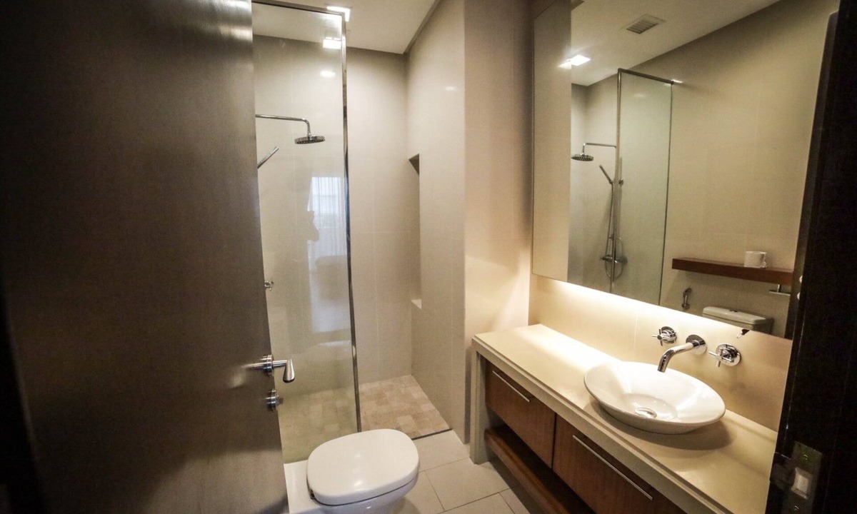Tanjung Tokong Condo | Straits quay marina stay