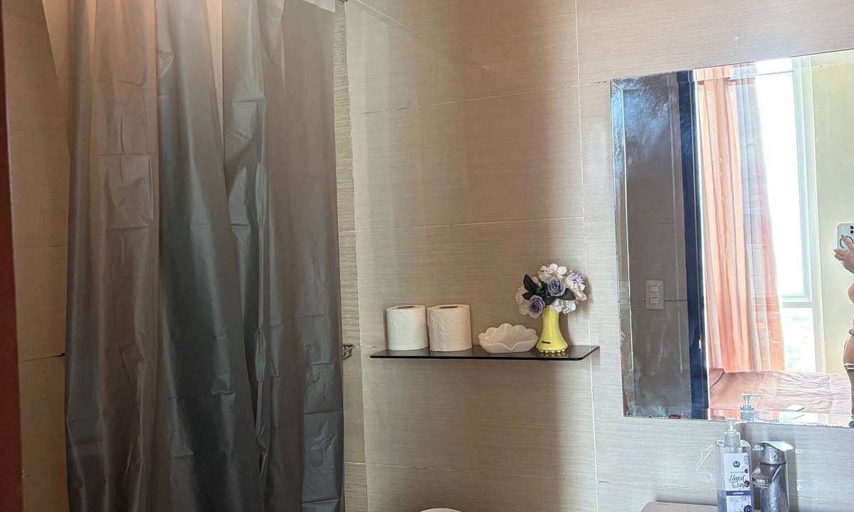 Lapu-Lapu Apartment | Studio unit 8newtown boulevard