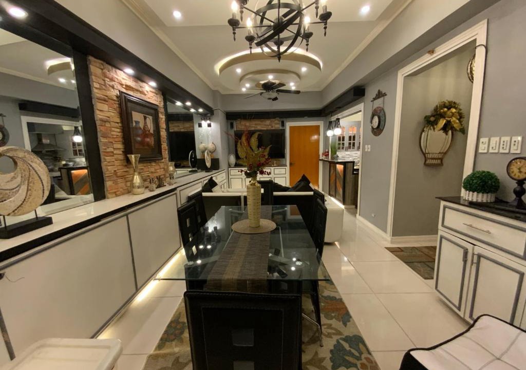 Bagumbayan Apartment | Stunning 1 BR Eastwood Condo Suite!