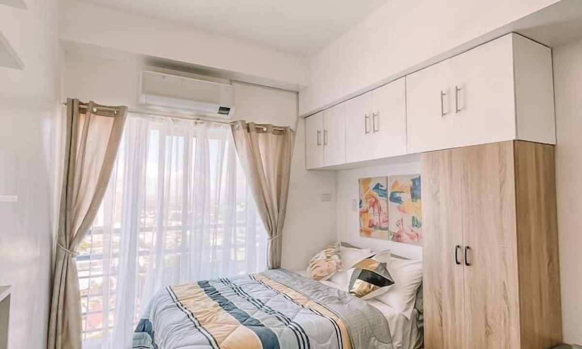 Cagayan de Oro Condo | Stylish and Cozy Room at TheLoop Tower-25th Floor
