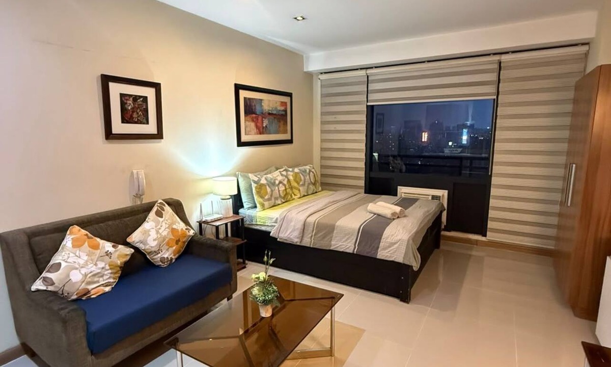 Valenzuela Condo | Stylish Studio with Stunning Makati City Views at Gramercy Residences Makati.