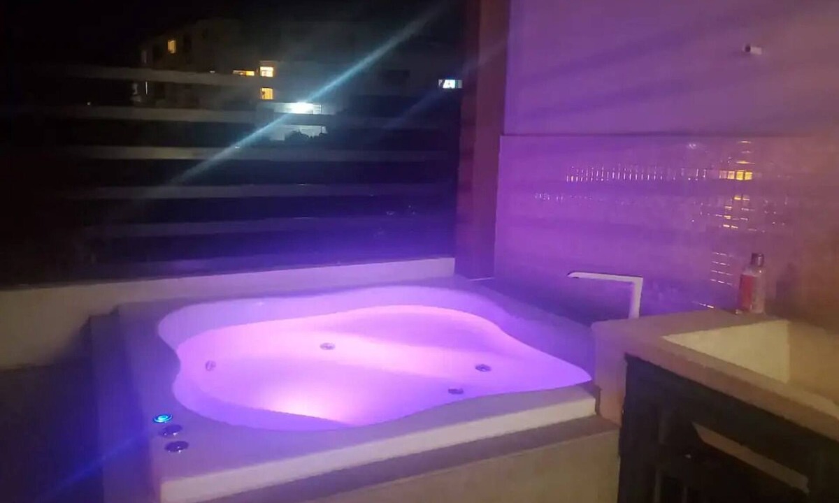 Altos de Arroyo Hondo Apartment | Suite. Private Jacuzzi, Near us Embassy