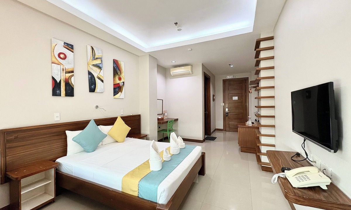Coron Town Proper Hotel | Sunburn Suites Coron