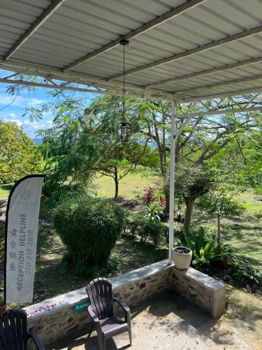 Tawau Cabin | Sunset Lodge 日落小屋 - Simply Minimalistic Rooms with Garden Views at Eco Valley Retreat Balung 豐之谷
