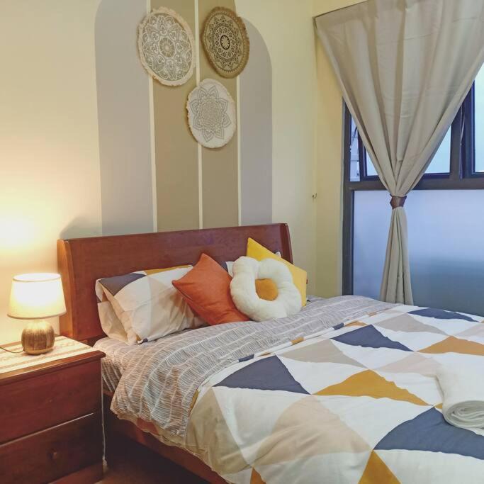 Central District Apartment | Sunset Seaside Retreat@13pax - Direct Beach Access