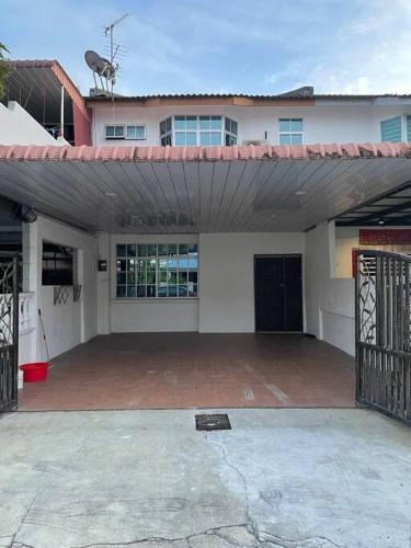 Taman Impian House | SunShine HomeStay