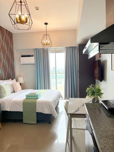 North Reclamation Area Apartment | Sunvida Tower Across SM Cebu CITY VIEW with Balcony