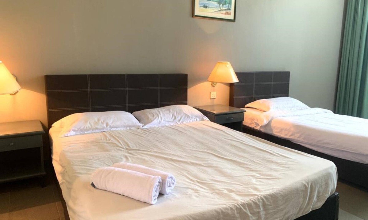 Mentakab Hotel | Super OYO Capital O 90146 Alh Continental Resort