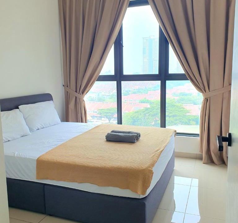 Puchong House | Suria Garden Cozy Room - Toilet Shared
