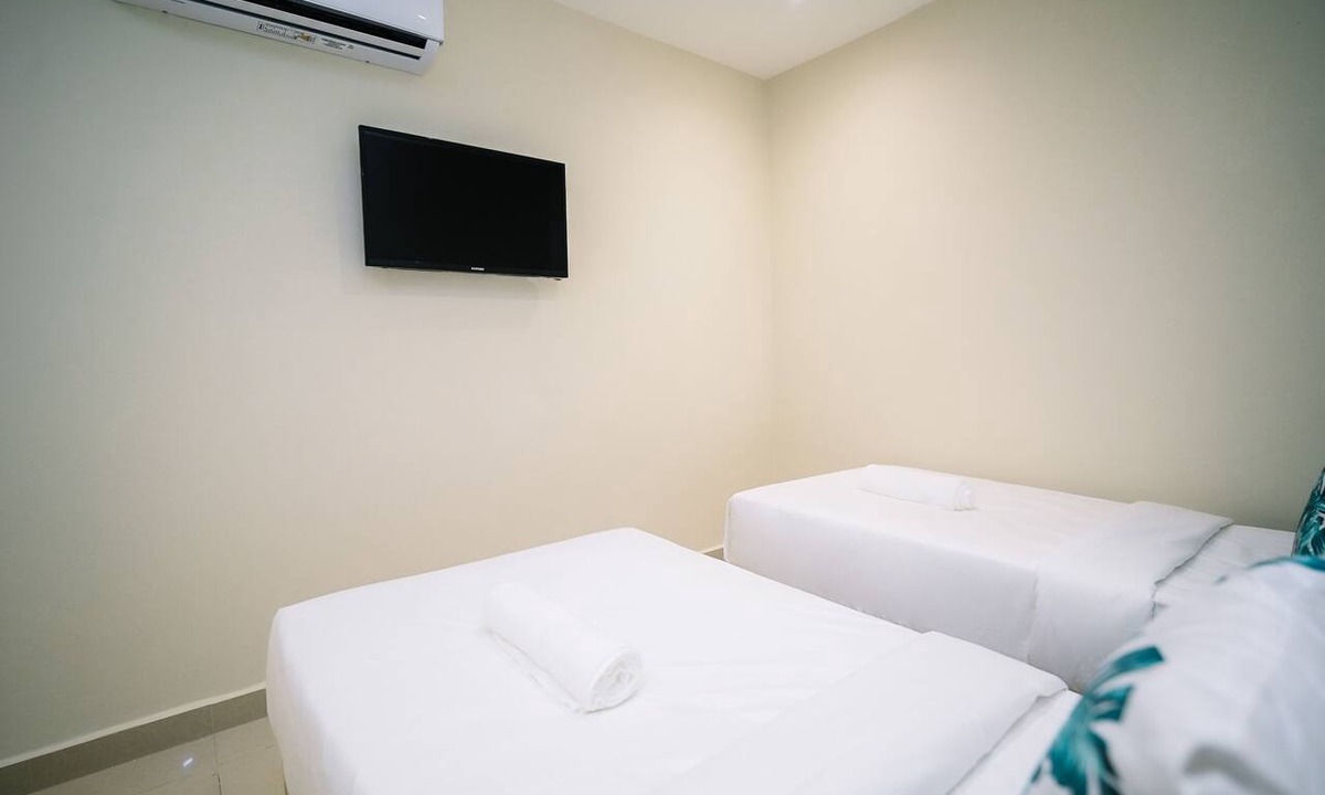 Bukit Bintang Hotel | Swing & Pillows - Times Square, Bukit Bintang