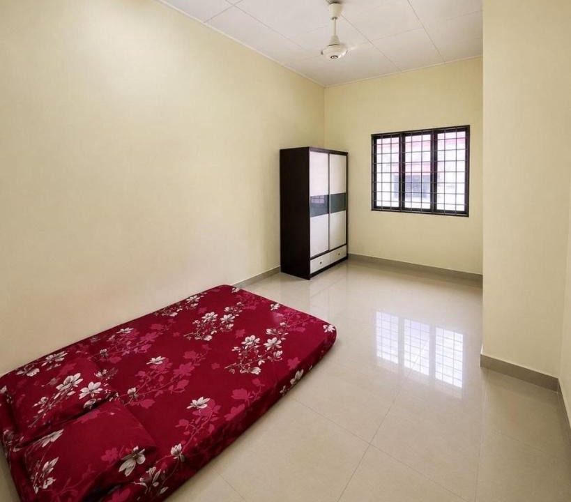 Ulu Tiram House | T1 Moments Homestay