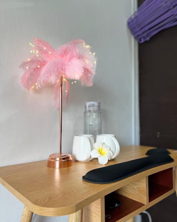 General Trias House | Taal cozy private homestay with OWN PRIVATE bathroom in General Trias - Pink Room