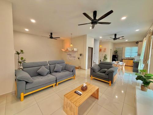 Asam Kumbang House | Taiping AeonFront Homestay - Private Pool