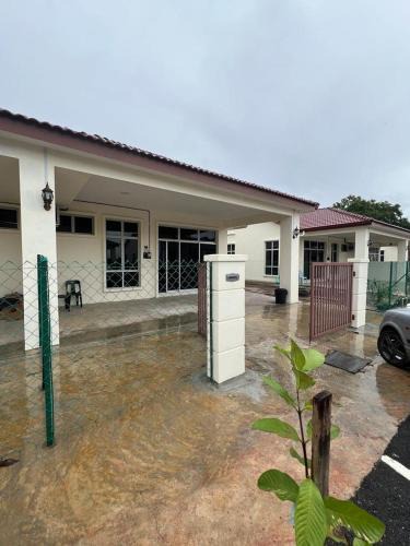 Kampung Keriang Dan House | TDH Homestay #5 with WI-FI