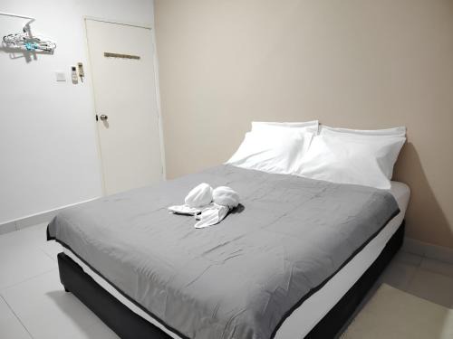 Taman Desa Tebrau Apartment | Tebrau City Residence by Natol