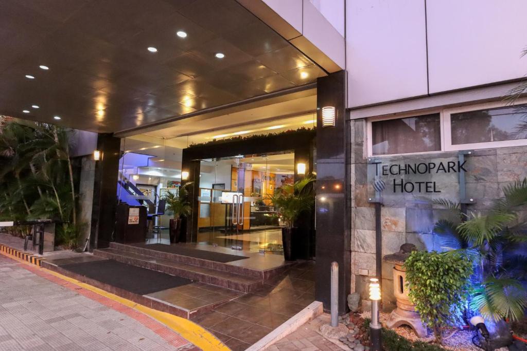 Binan City Hotel | Technopark Hotel