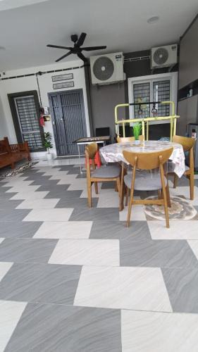 Sepang House | Teratak Idanas Retreat Near KLIA