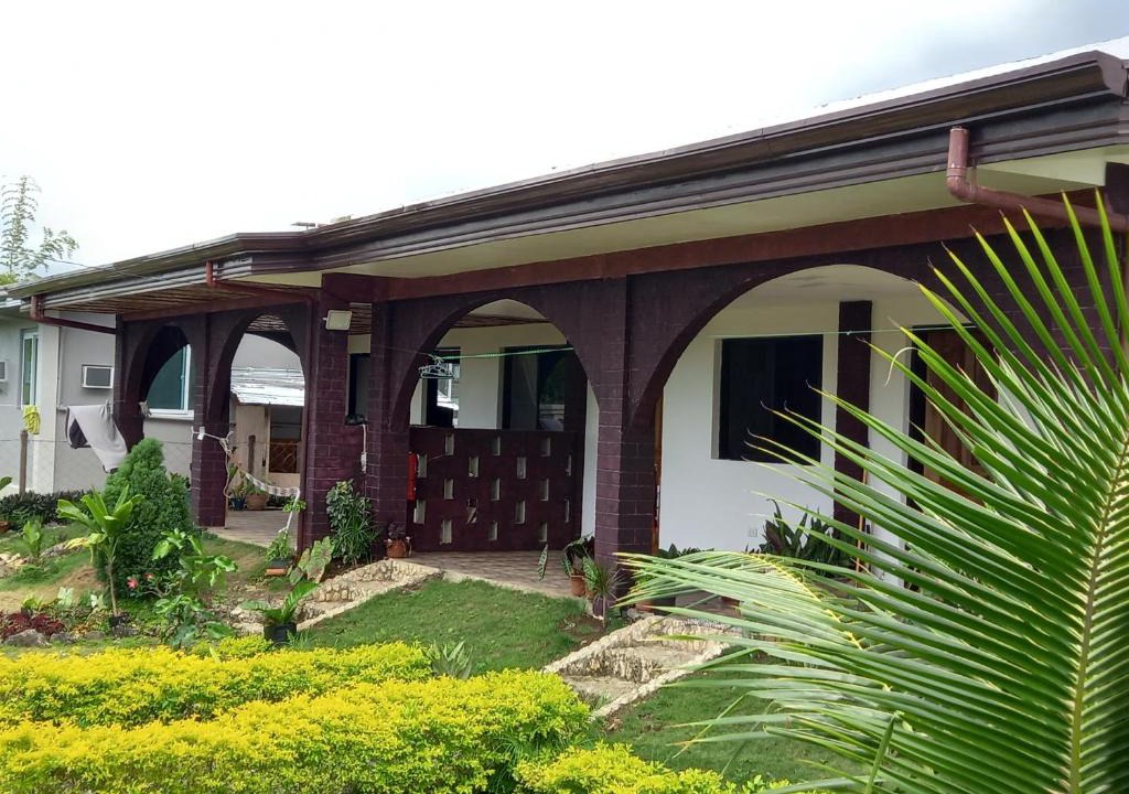 Moalboal Apartment | Teresa house Rental Villa Teresa Philippines