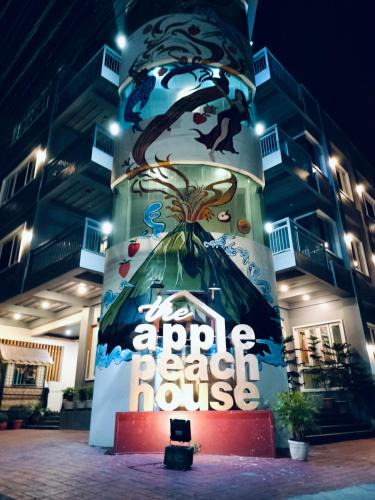 Legazpi Hotel | The ApplePeach House