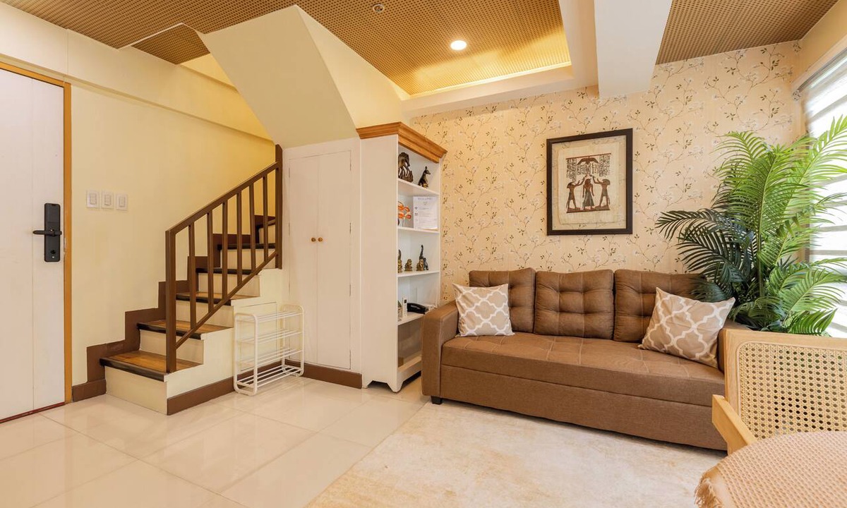 Ususan House | The BGC Loft Modern 1BR City Stay in Fort Victoria, BGC