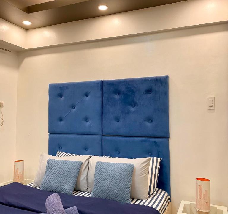 Pinagsama Apartment | The Cozy Suite by JLS Near Venice Grand Canal Mall