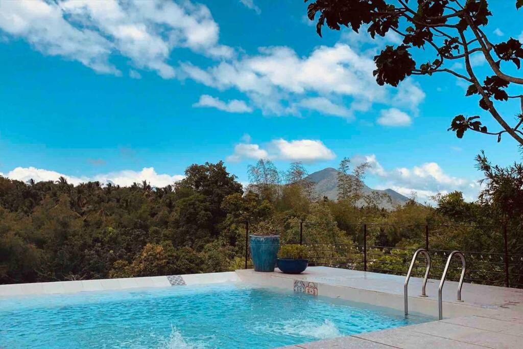Alitagtag House | The Den Vacation House
