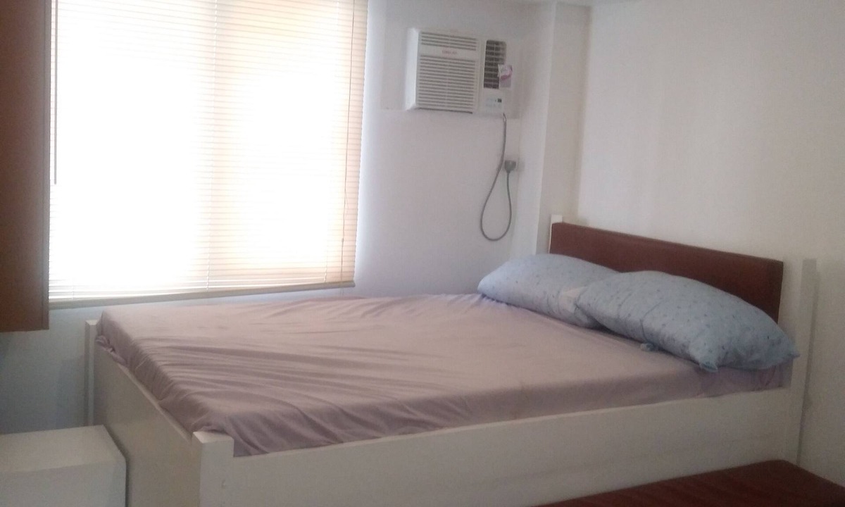 Santa Cruz Apartment | The floor of Ethan's @ Amaia Skies Avenida