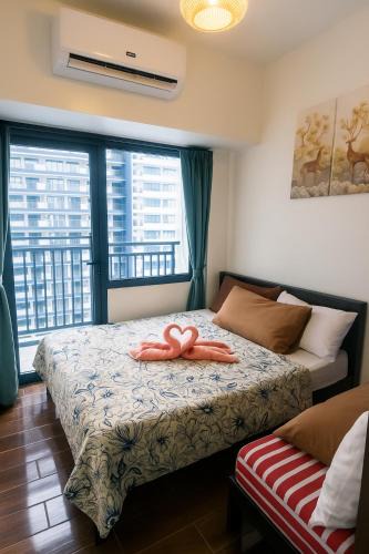 San Antonio Apartment | The Giggle Spot Cozy Makati Hideaway Pool & Gym 2270