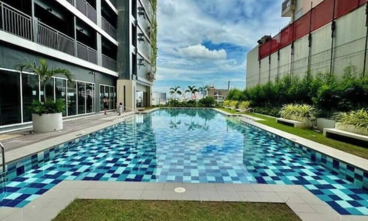 Legazpi Village Apartment | The GoodVibes Condotel Red Residences Makati