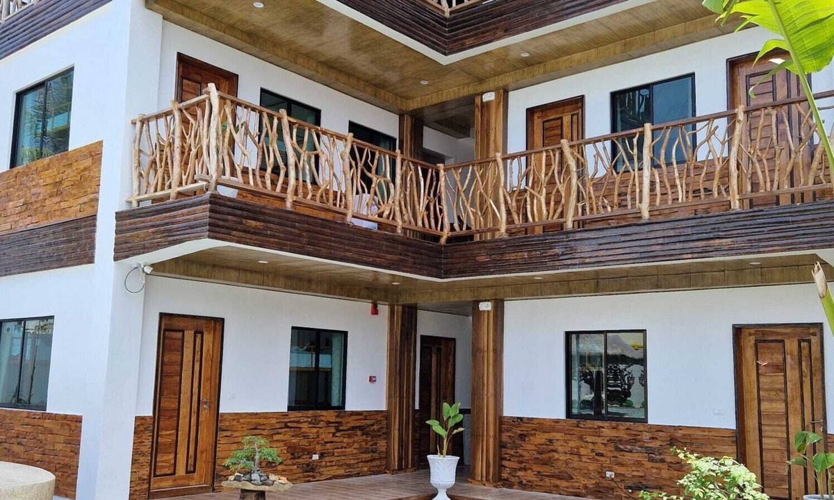 Basdiot Hostel | The Hat Trick Hostel