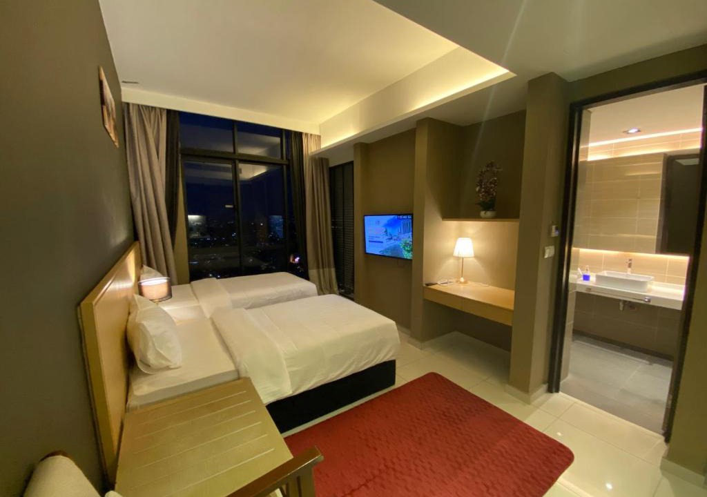 Tanjong Bidara Apartment | The Honeymoon Haven - 99 Residences