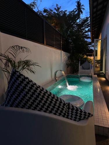 Sungai Baru Tengah House | The Lumber with Private Pool