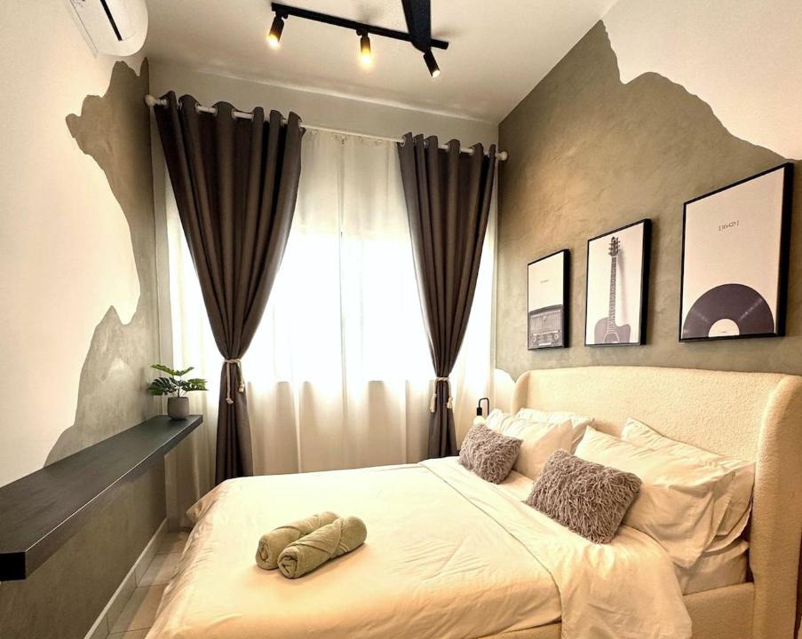 Nilai Apartment | The Luxe Homestay Apartment, Near Sepang Circuit and KLIA, Nilai - 3 Bedroom Fully Aircond