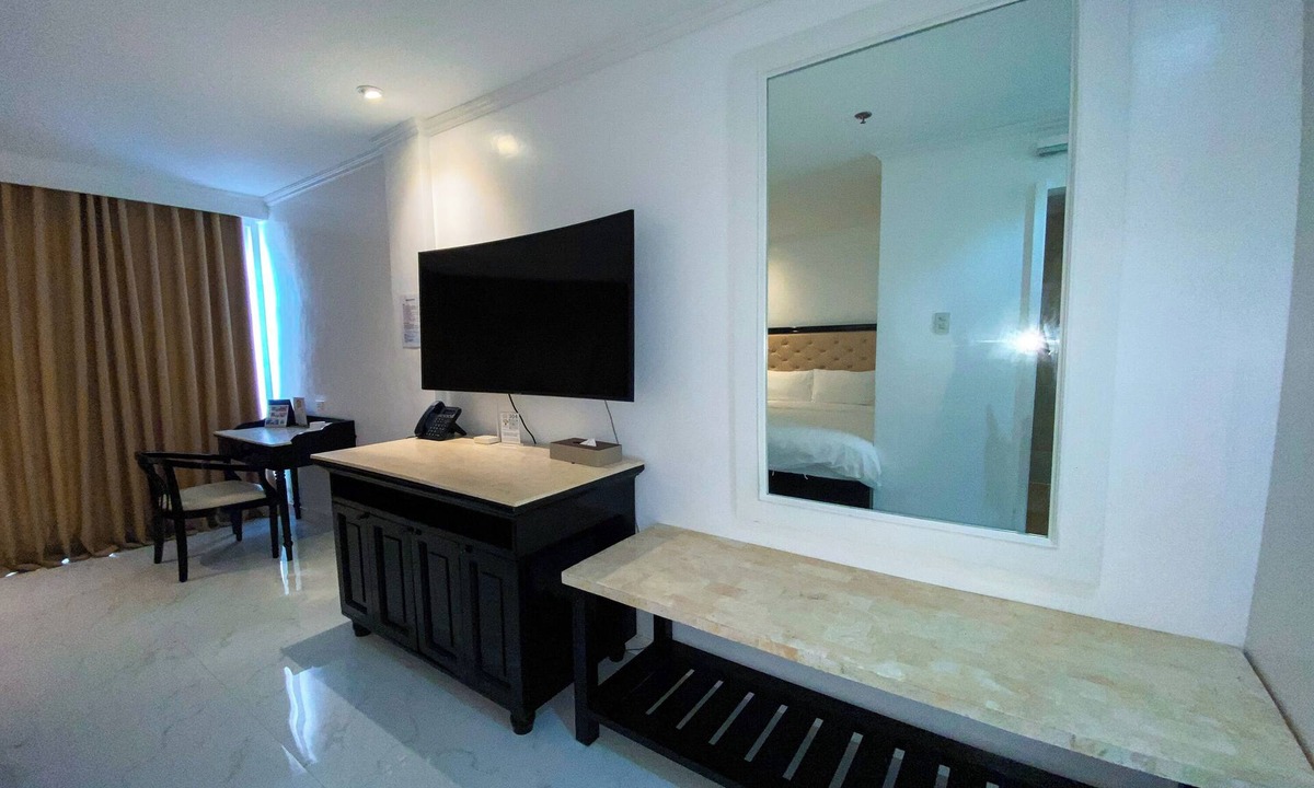 Lapu-Lapu Hotel | The Mark Resort