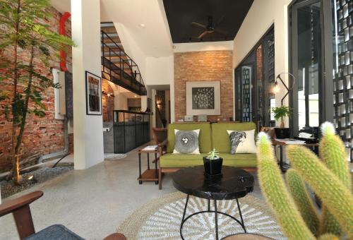Taman Melaka Raya House | The Nest House