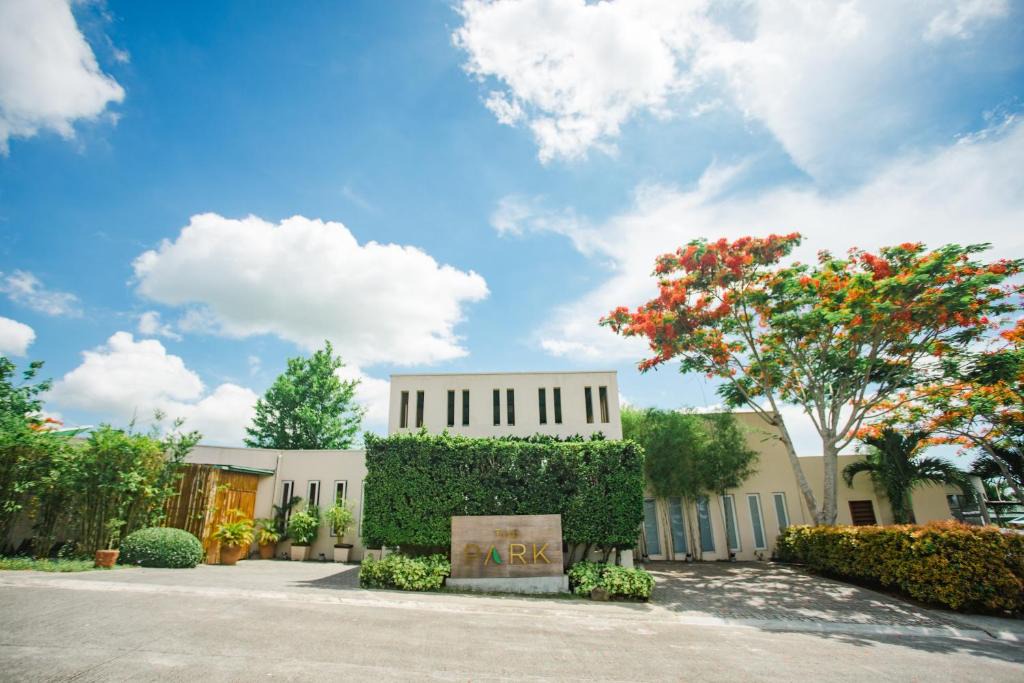 Silang Hotel | The Park - Silang