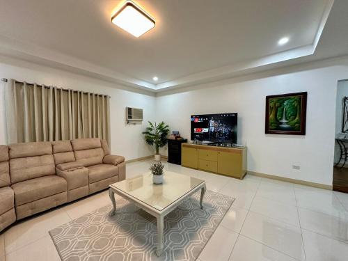 Bacolor Apartment | The Penthouse at Sapphire