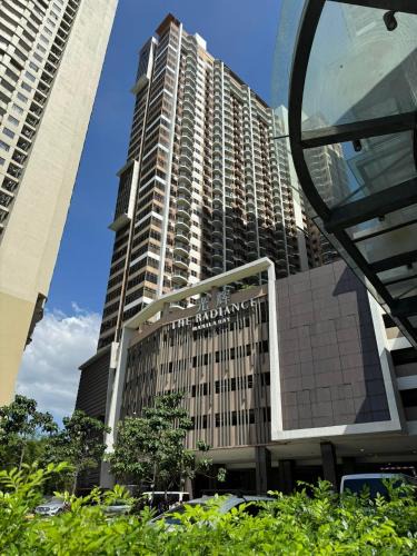 Pasay Apartment | The Radiance Manila Bay