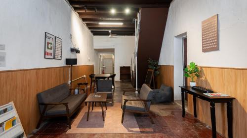 Chinatown Hostel | The Terraces by Aayu - 2 mins walk to Chulia Street