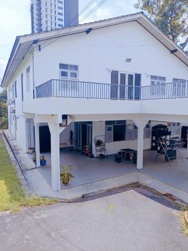 Central District House | There's A Borneo Guesthouse
