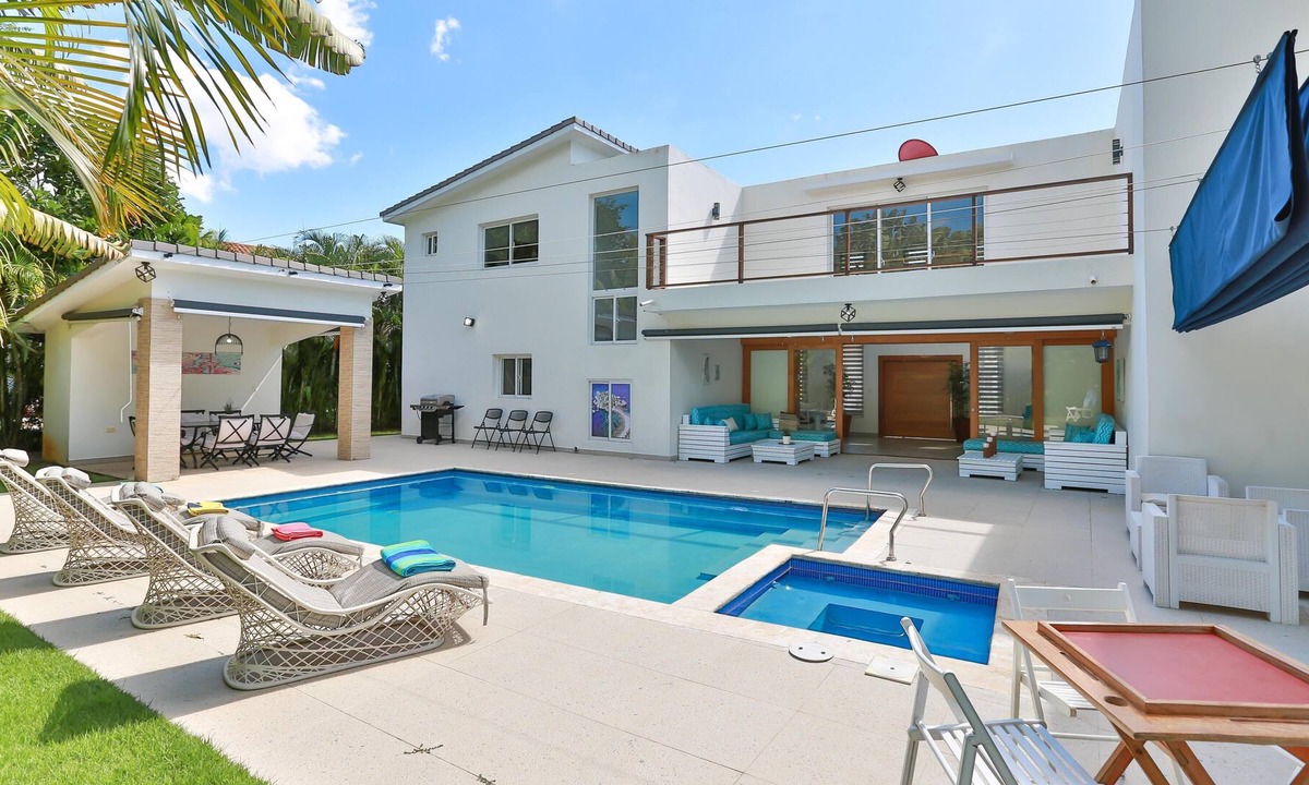 Villas Del Mar Villa | This villa is a 5 bedroom(s), 6 bathrooms, located in Juan Dolio, San Pedro.